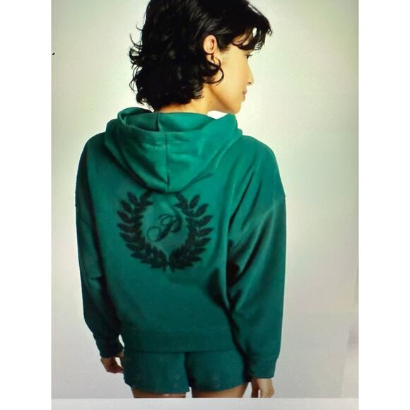 NWT Victoria’s Secret Polar Fleece Hoodie with Shorts Set Size XXL - Picture 2 of 9